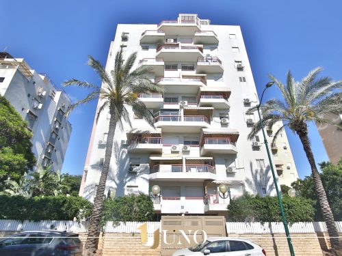 חיים 42 קרית ביאליק